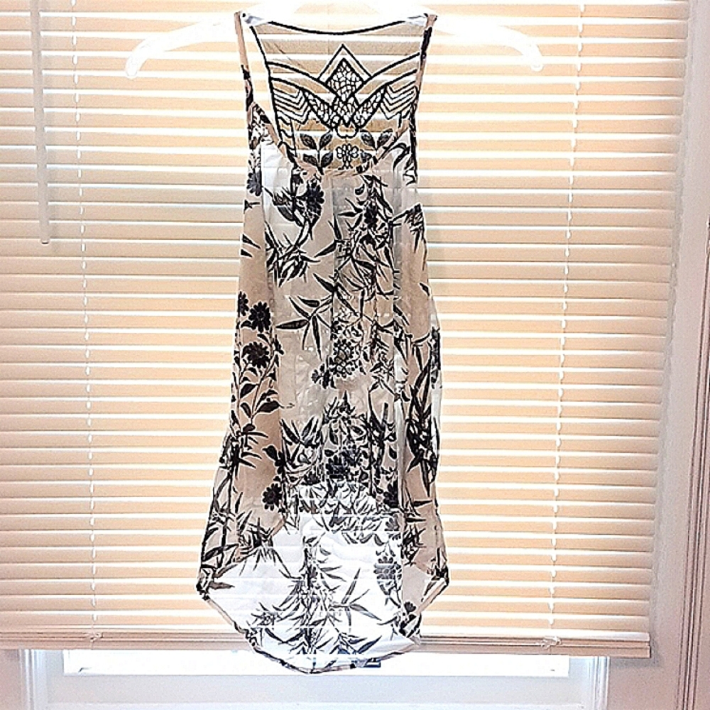 Sleeveless floral sheer blouse